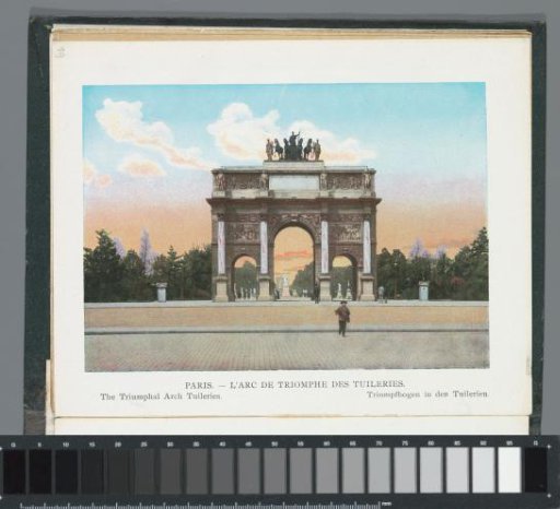View of the Arc de Triomphe du Carrousel in Paris