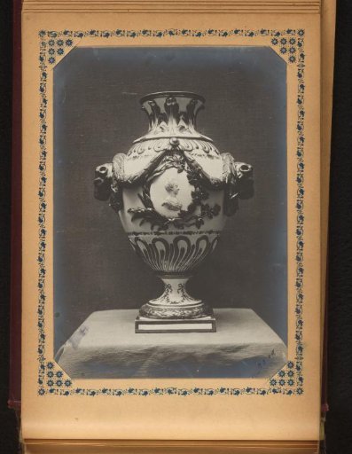 Porcelain vase decorated with a bust of a woman, in profile, and garlands