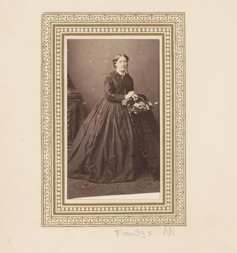 Portrait of a standing woman