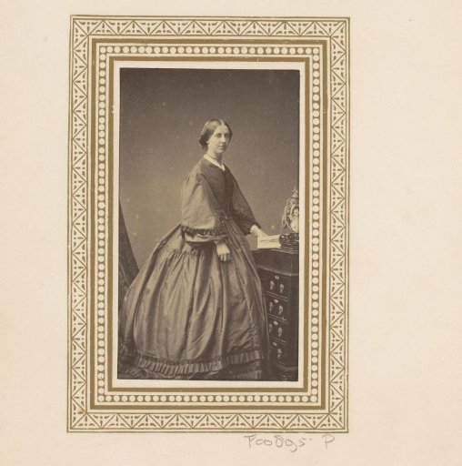 Portrait of a standing woman