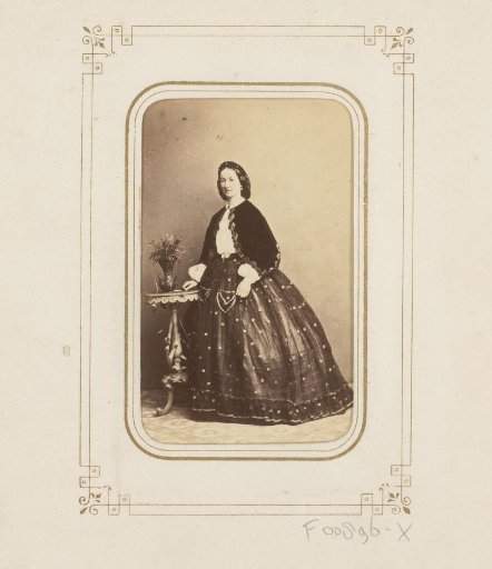 Portrait of a standing woman