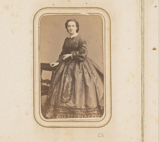 Portrait of a standing woman