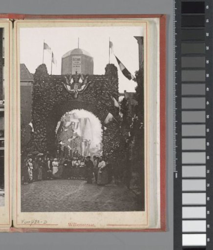 Victory gate in the Willemstraat during the April Festivals in 1887 in Amsterdam