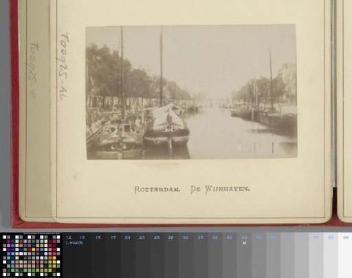 View of the Wijnhaven in Rotterdam