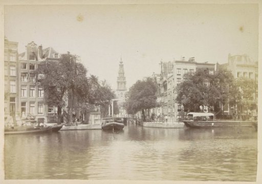 View of the Groenburgwal and the tower of the Zuiderkerk