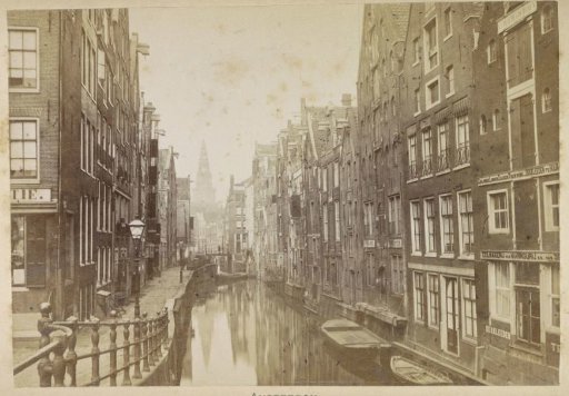 View of the Oudezijds Kolk and the tower of the Oude Kerk