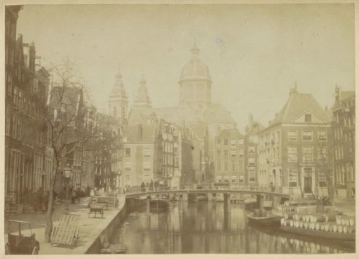 Oudezijds Voorburgwal viewed towards the Oudezijds Kolk and the St. Nicolaaskerk in Amsterdam