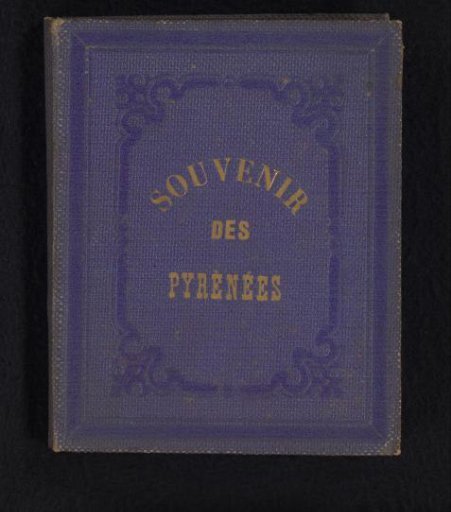 Leporello album with 12 photographs of the Pyrenees