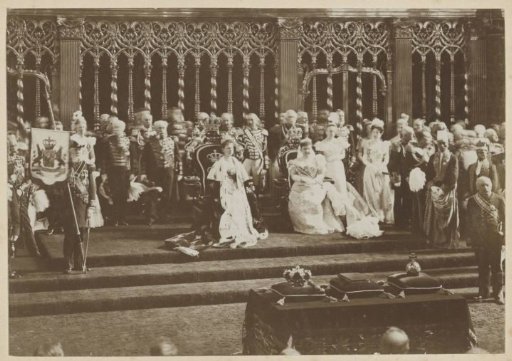 Inauguration ceremony of Queen Wilhelmina in the New Church in Amsterdam