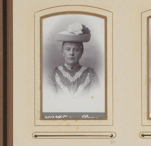 Portrait of a woman with a hat