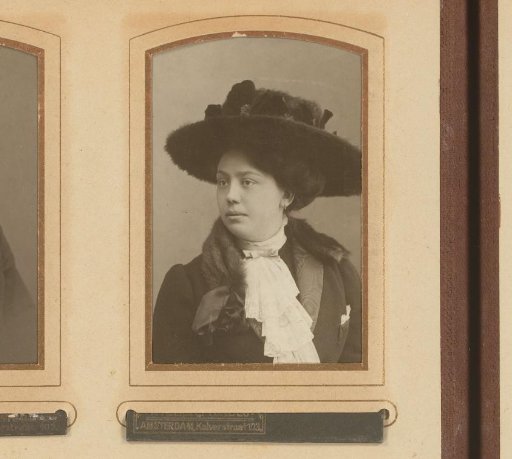 Portrait of a woman with hat