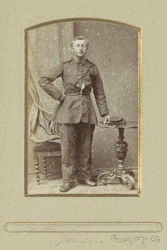 Portrait of a (possibly) Dutch soldier, standing