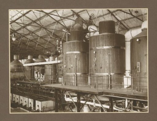 Evaporation and boiling station of the Goedo sugar factory in Djombang, Java
