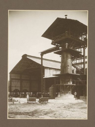 Lime kiln and workers of the Boedoeran sugar factory in Sidoarjo, Java