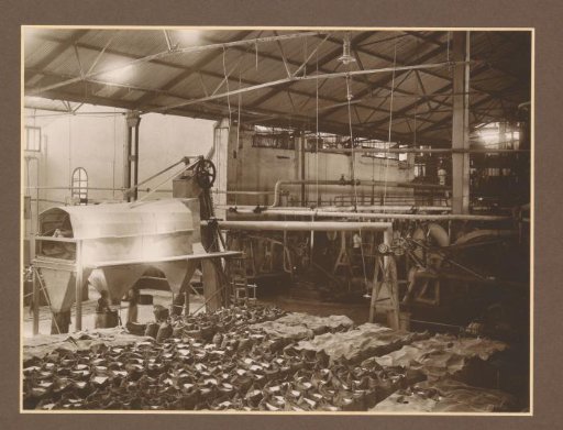 Centrifugal station of the Boedoeran sugar factory in Sidoarjo, Java