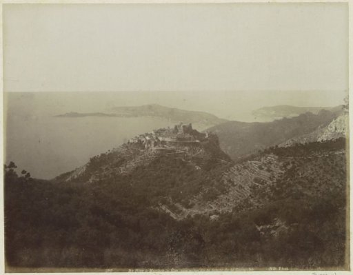 View of Èze between Nice and Monaco