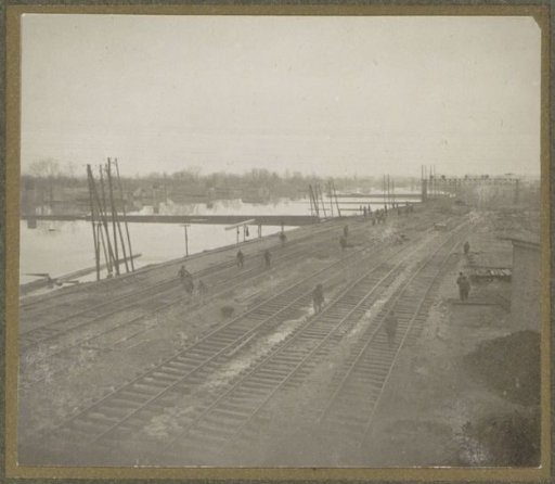 Work on railway tracks during the Paris flood