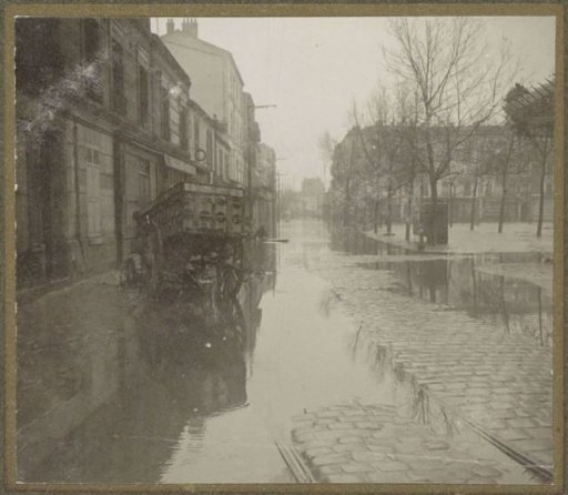 Cart in a flooded street during the flooding of Paris