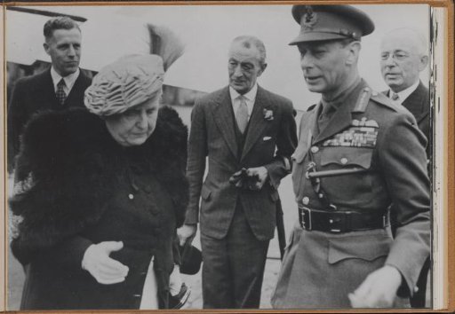 Queen Wilhelmina and British King George VI at Croydon