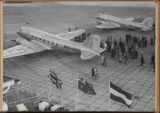 DC-3 PH-ARE 'Emoe' and PH-ALO 'Oehoe' at Schiphol