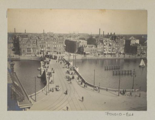 View of the Nieuwe Amstelbrug towards Amsterdam-Oost