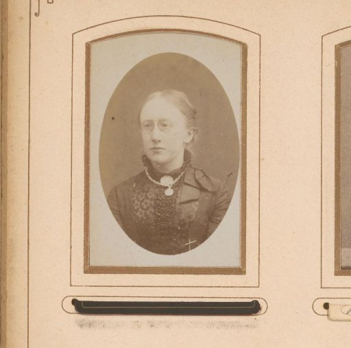 Portrait of a woman with spectacles