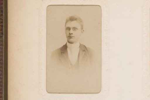 Portrait of a man with spectacles