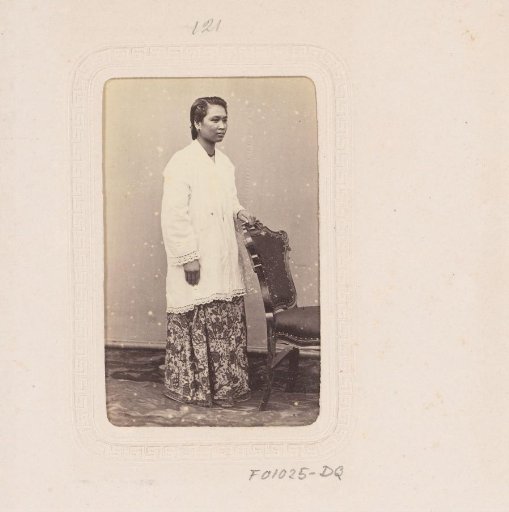 Portrait of a standing Indonesian woman