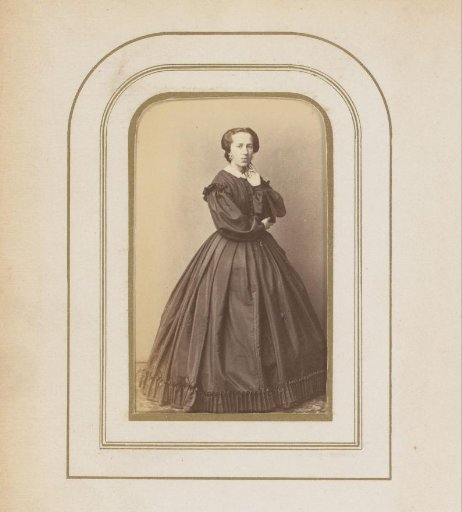 Portrait of a standing woman
