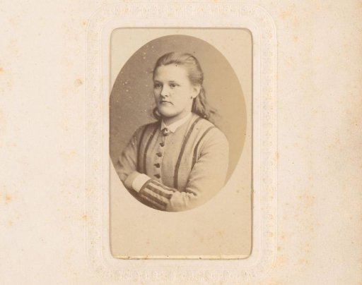 Portrait of a young woman