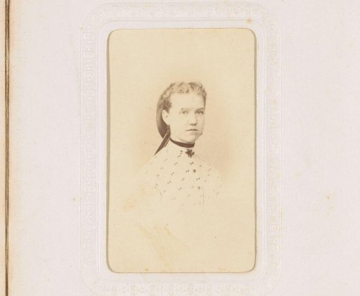 Portrait of a young woman