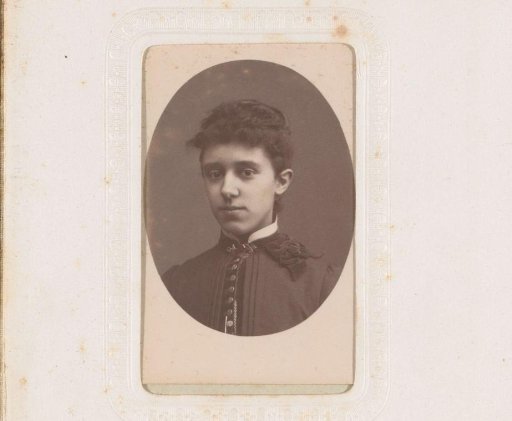 Portrait of a young woman