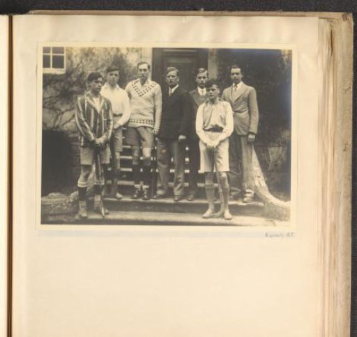 Group portrait of (former) headmasters of Schule Schloss Salem