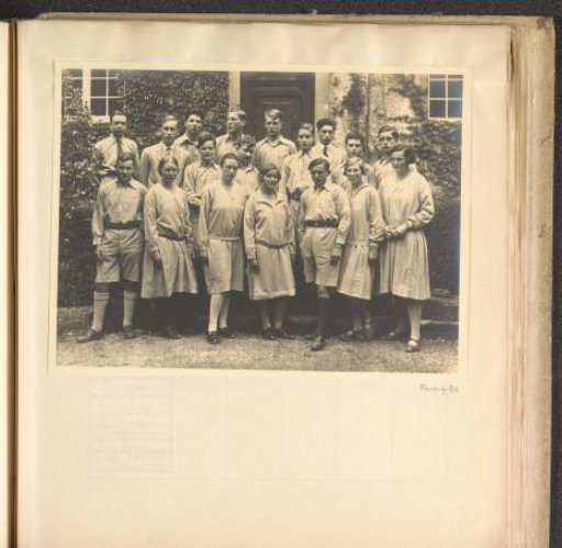 Group portrait of elected pupils of Schule Schloss Salem