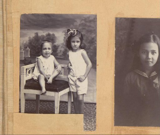 Portrait of two young children, probably in the Dutch East Indies