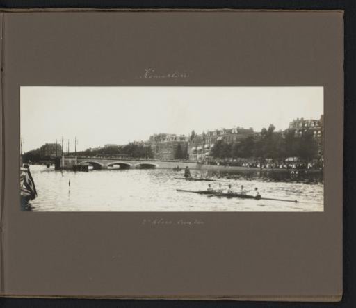 Oude Vier in action on the Amstel during the Koninklijke
