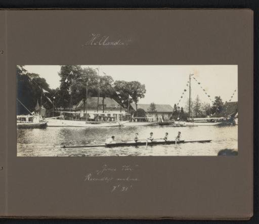 Rowing crew Jonge Vier during the Hollandia
