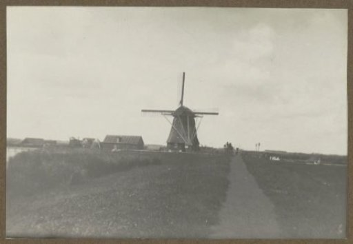 Koenenmolen at the Koenenkade in Nieuwer-Amstel