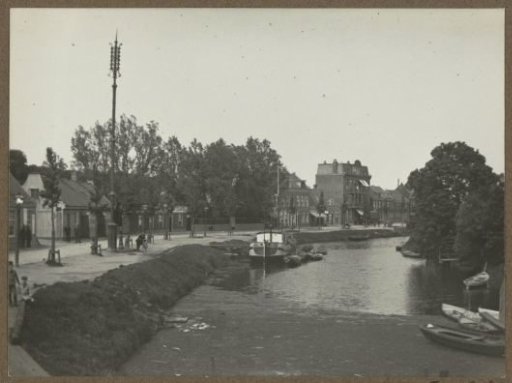 Buiksloterweg in Amsterdam with the harbour near the North Holland Canal on the right
