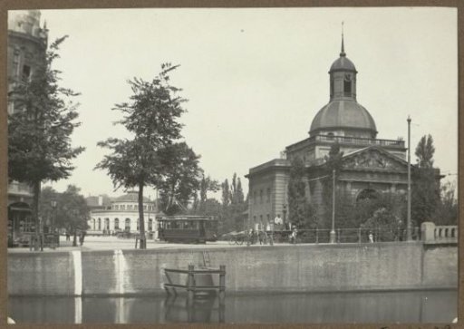 Muiderpoort in Amsterdam viewed from the Mauritskade