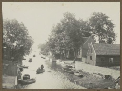 Rowing boats at Hofwijck, presumably in Amsterdam