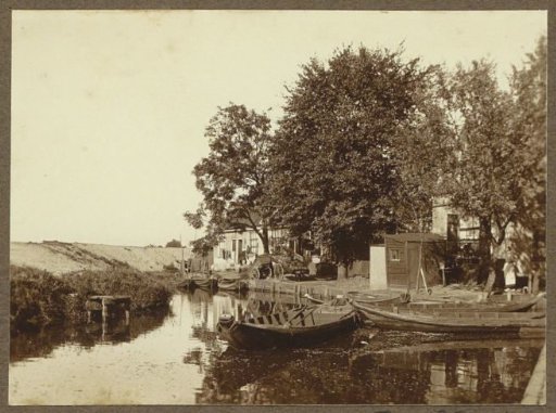 Houses at the rear of the Eilandje in Slotervaart