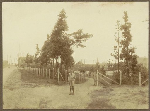 Boy on a path near the Ringdijk in Amsterdam-Oost