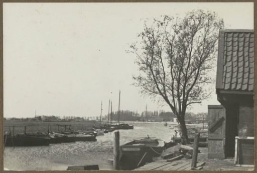 Boats in a side harbour of the Amstel