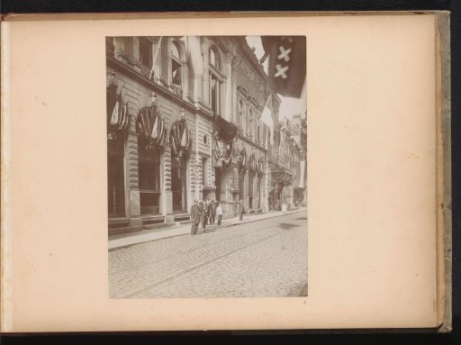 Men in front of a museum in Amsterdam
