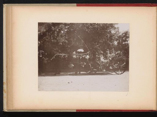 Members of the Amsterdam Student Corps in a carriage