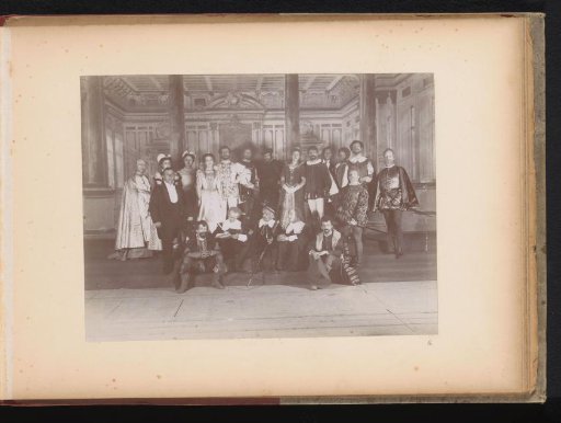 Group portrait of members of the Amsterdam Student Corps in costume