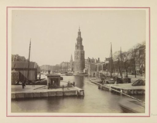 View of the Oude Schans in Amsterdam with the Montelbaanstoren centrally and the Kikkerbilsluis in the foreground