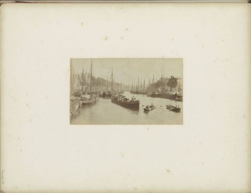 Leuvehaven in Rotterdam with the ship 'Limburgh' in the foreground