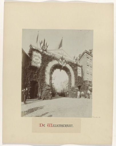 Crowd in the Willemstraat during the April Festivals of 1887